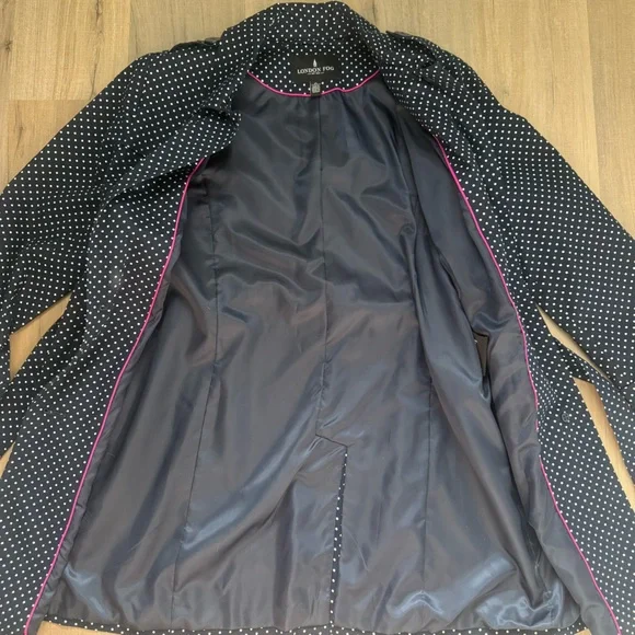 London Fog Navy Polka Dot Cotton and Spandex Trench Like / Rain Coat 🧥 - Picture 6 of 11